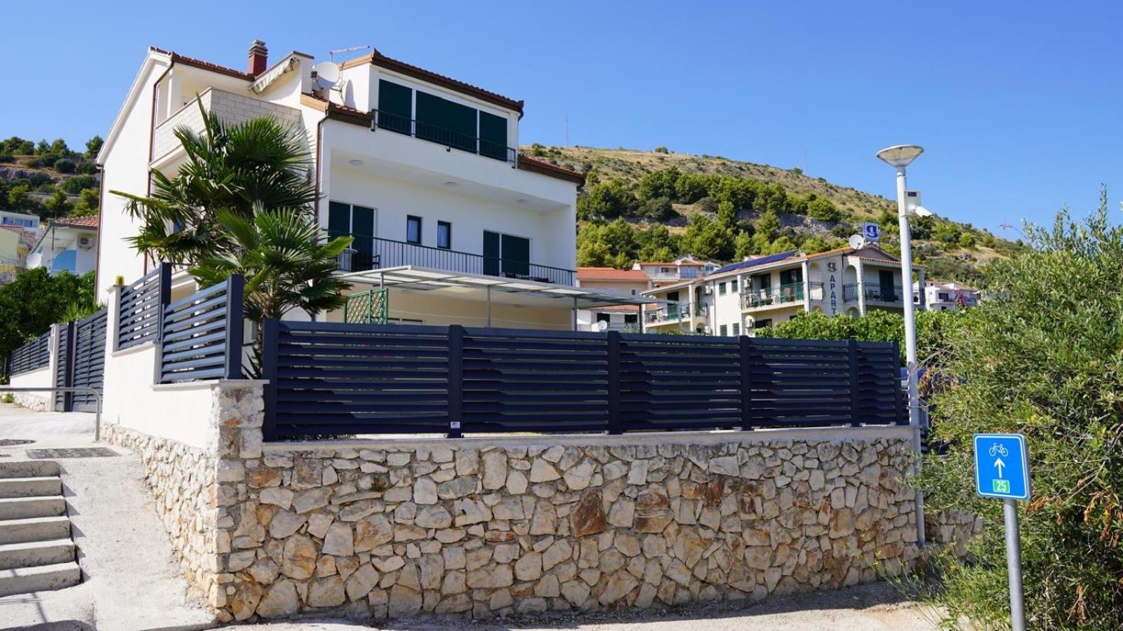 Holiday Home Sisko Трогир Экстерьер фото